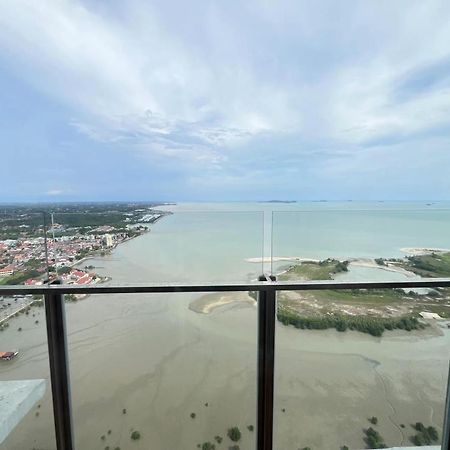 Silverscape Seaview Residences Melaka Экстерьер фото