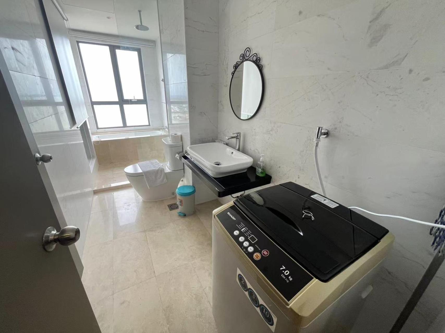 Silverscape Seaview Residences Melaka Экстерьер фото